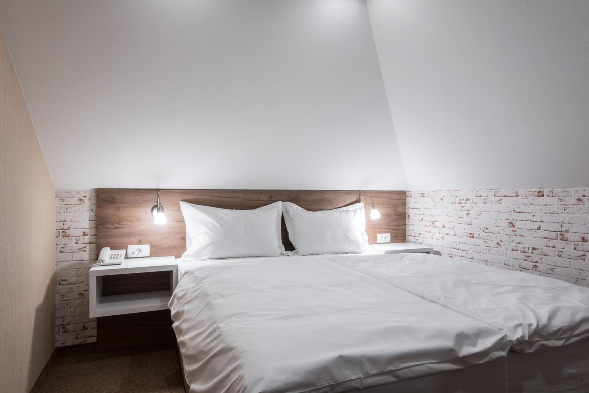 Centrum Sobe Rooms Cacak Bilik gambar
