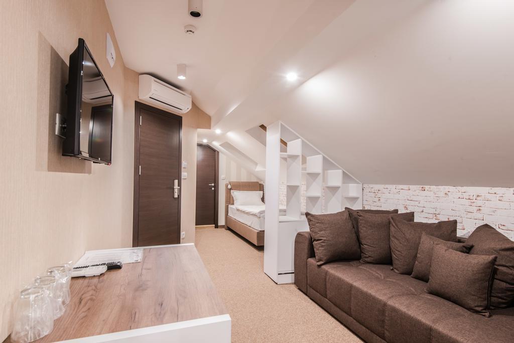 Centrum Sobe Rooms Cacak Luaran gambar