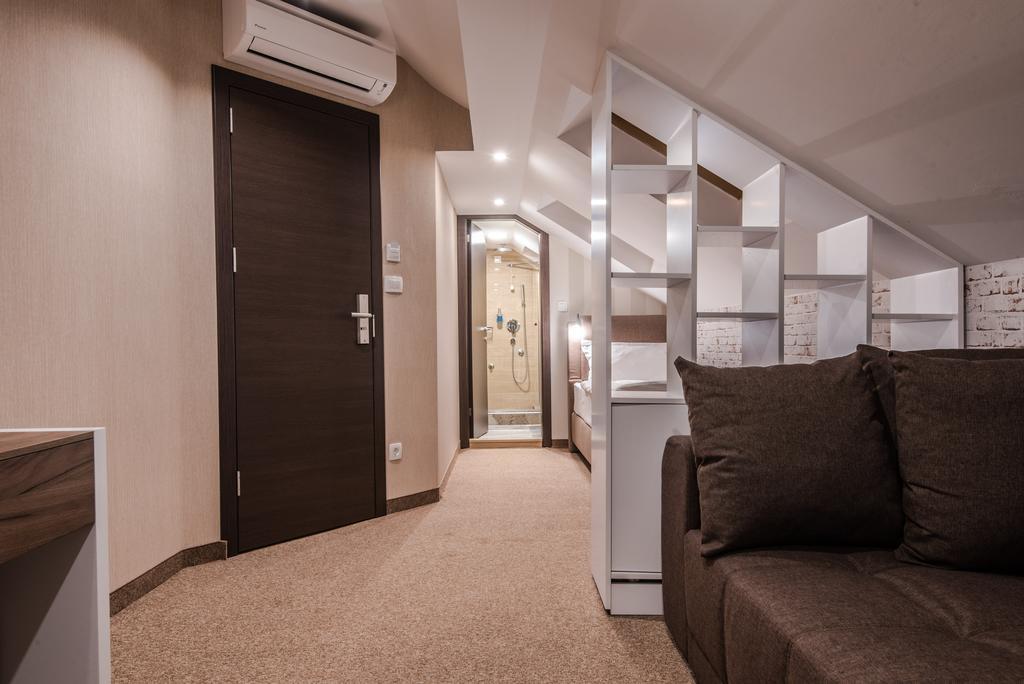 Centrum Sobe Rooms Cacak Luaran gambar